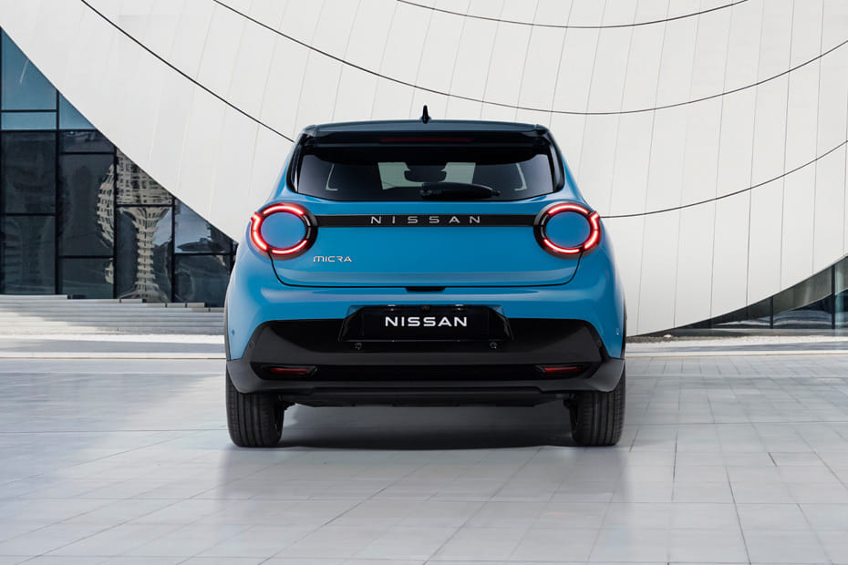 Full Rear View of نيسان ميكرا إي في
