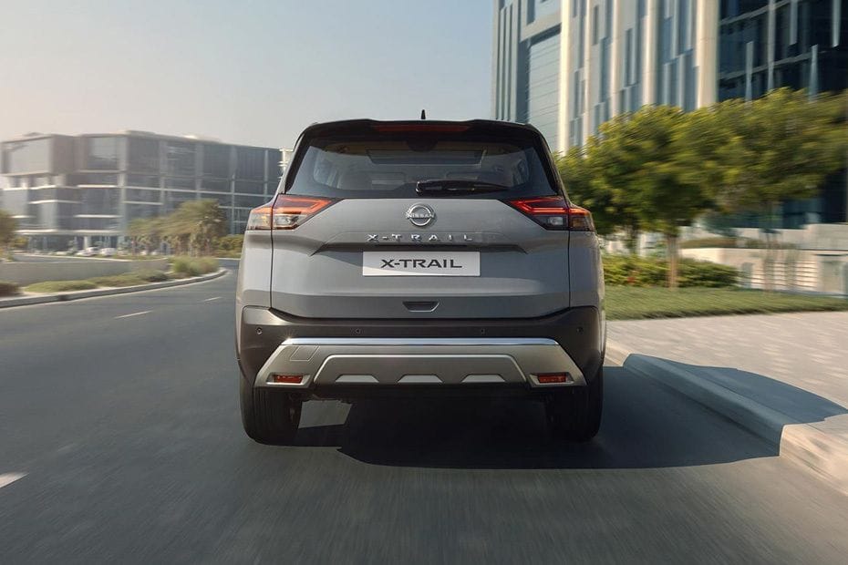 Full Rear View of نيسان اكس تريل