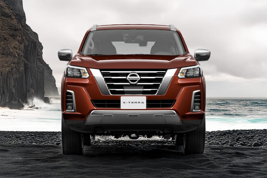 Full Front View of  إسكتيرا 