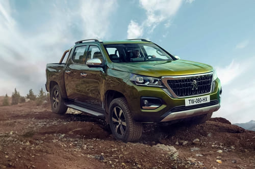 Peugeot  Landtrek Front angle low view