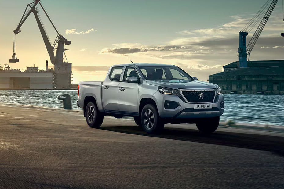 Peugeot Landtrek Front Cross Side View