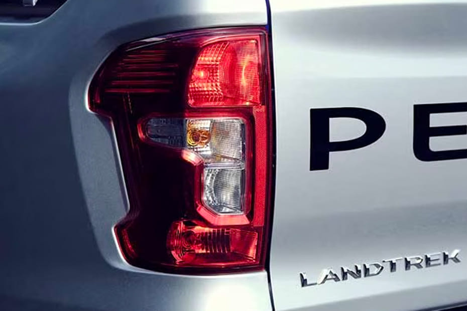لاندتريك Tail light