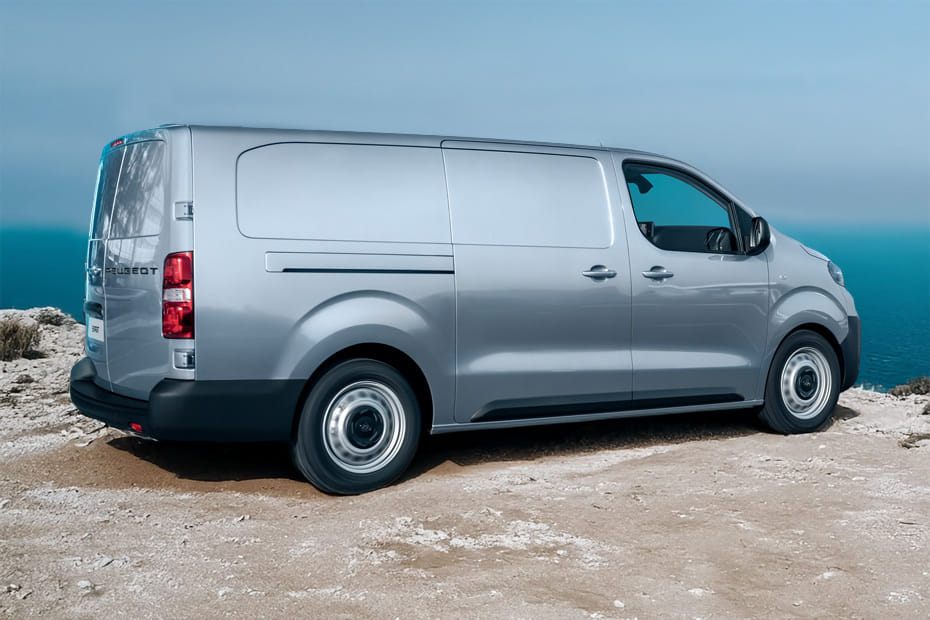 Expert Rear Medium Side View