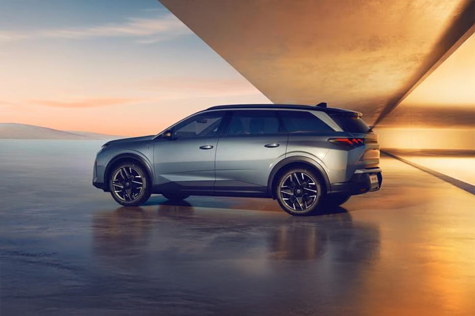 5008 Side view