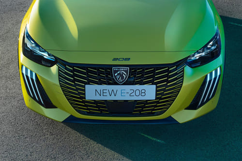 إي 208 Grille View