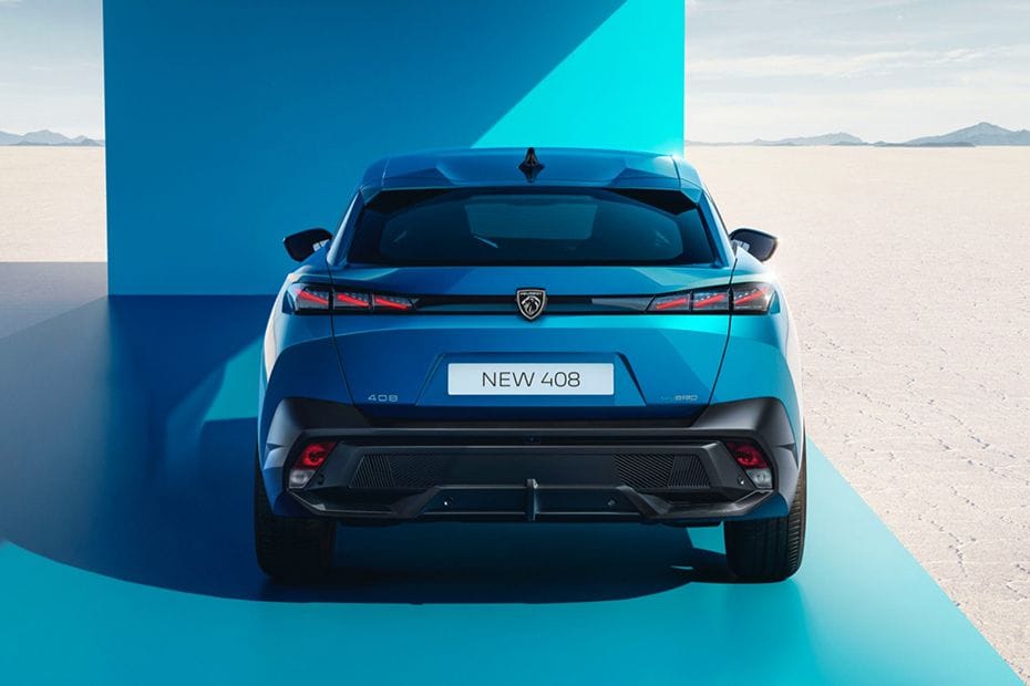 Rear Medium View of Peugeot 408