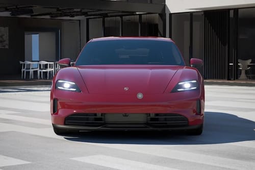 Full Front View of تايكان