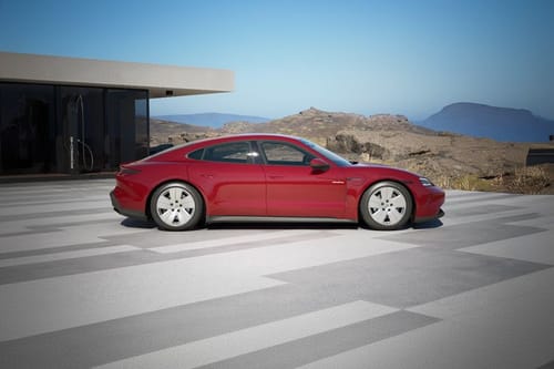 تايكان Medium Angle Front View