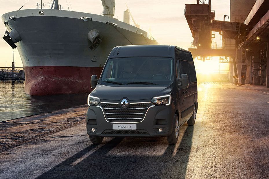 Full Front View of ماستر