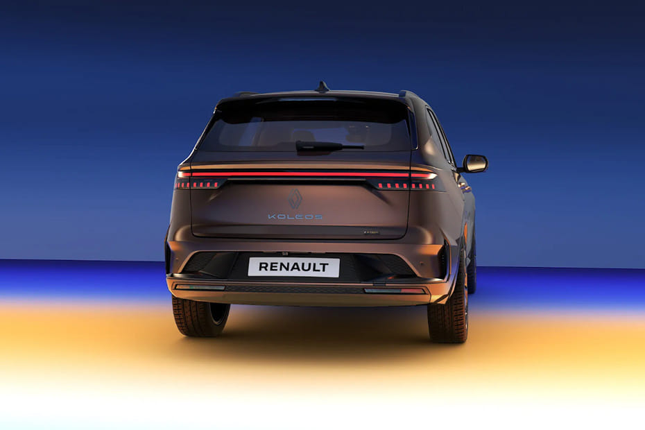 Full Rear View of رينو كوليوس