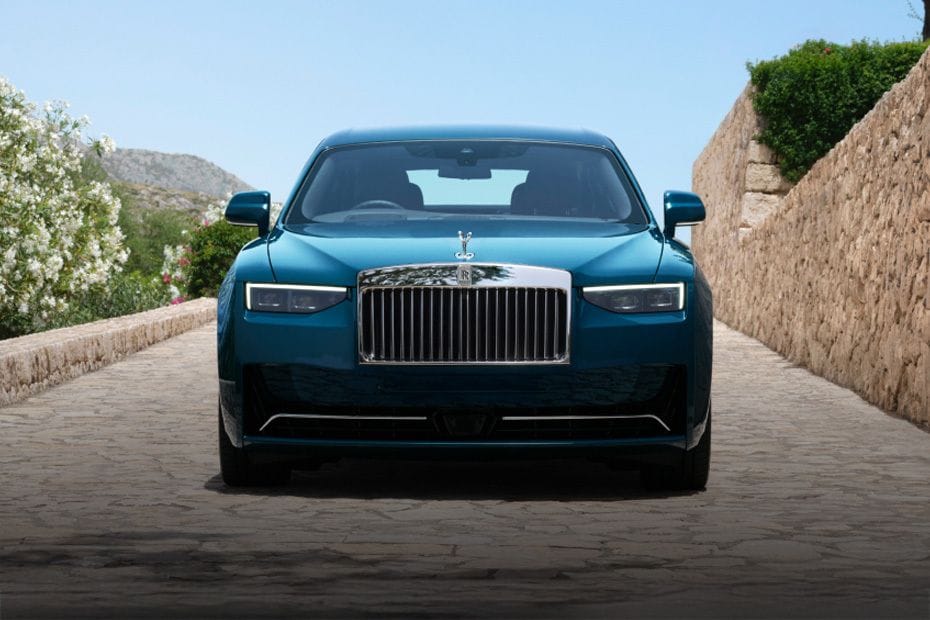Full Front View of غوست