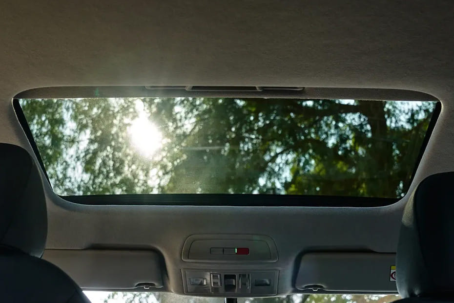 Skoda Kushaq Sunroof Moonroof