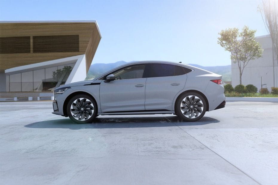 إينياك كوبيه Side view