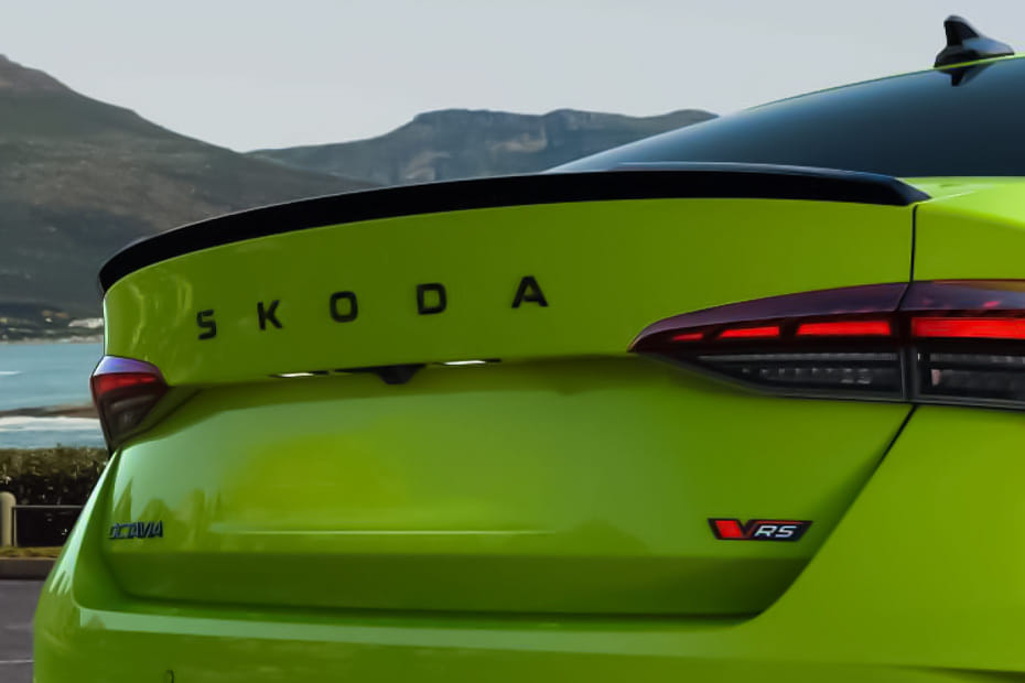 Octavia RS Spoiler