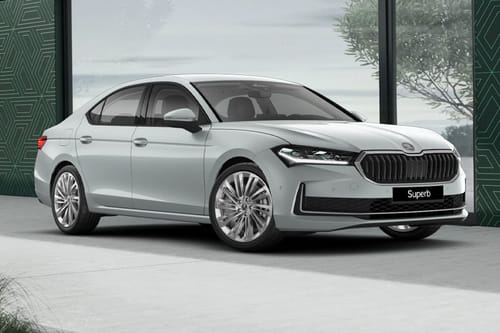 سكودا سوبيرب Front Cross Side View