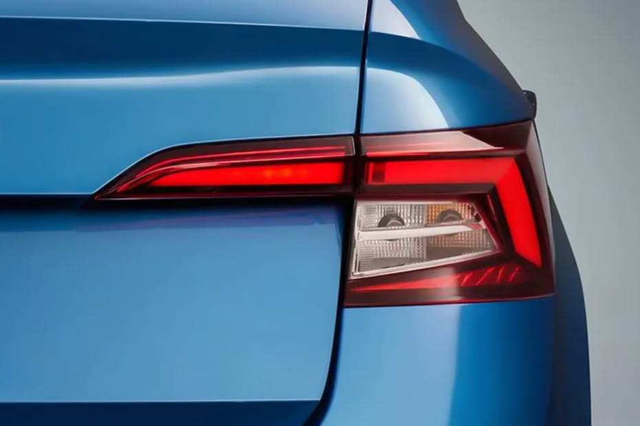 سلافيا Tail light