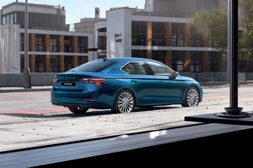 Octavia (2022-2024) Rear Medium Side View