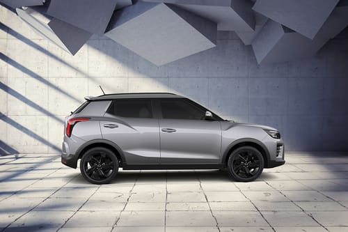 Ssangyong Tivoli Side Medium View