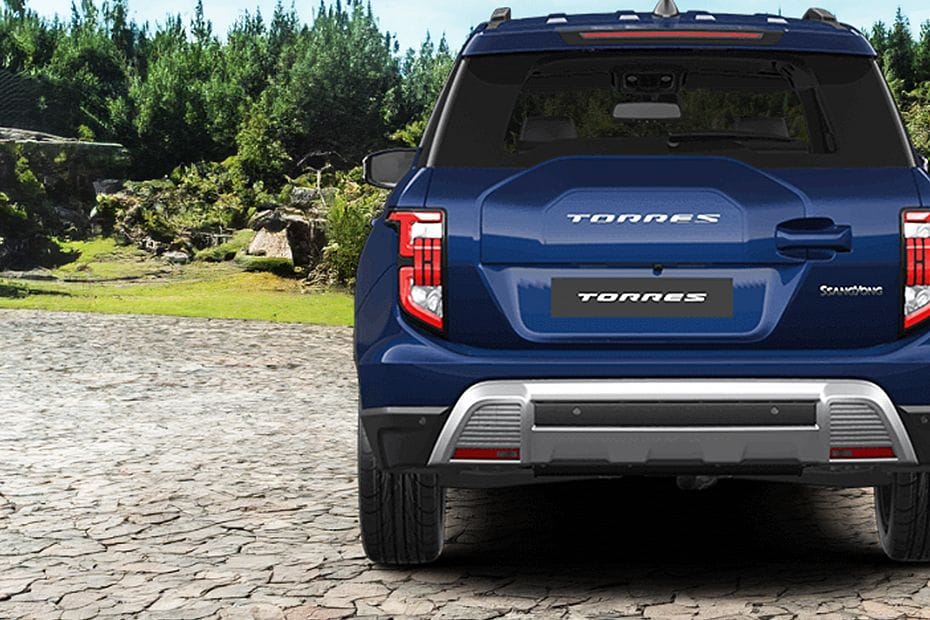 توريس Rear angle view