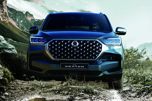 Full Front View of ريكتون