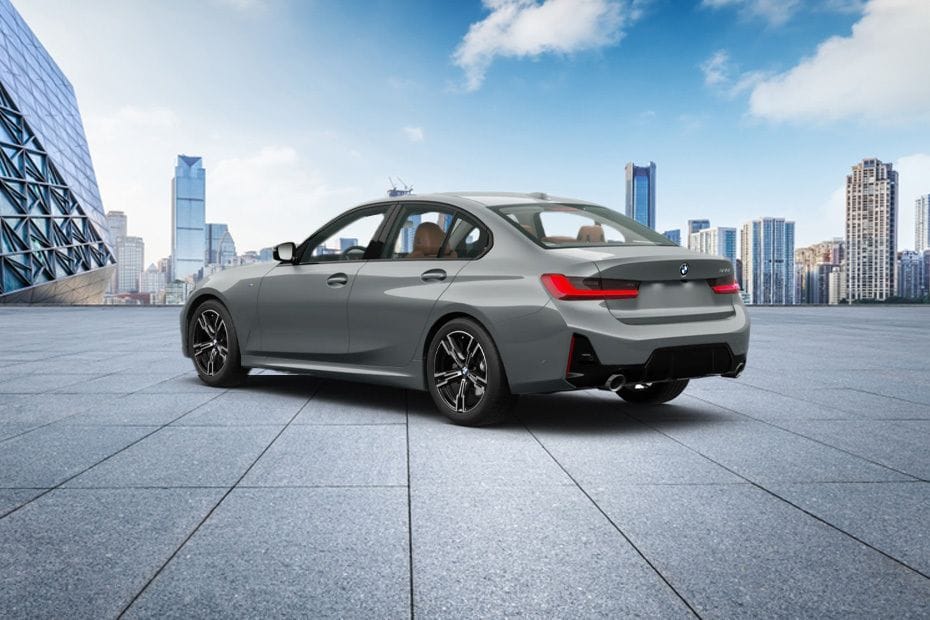 Rear Cross Side View of BMW 3 Series