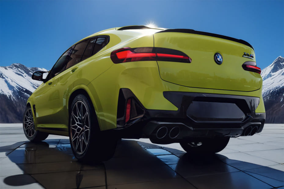Rear Medium View of BMW X4 M