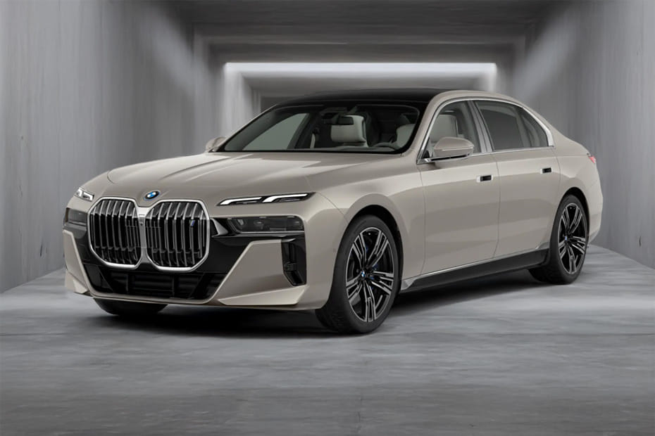 BMW  7 Series Front angle low view