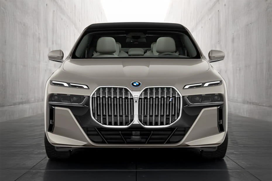 Full Front View of 7 Series