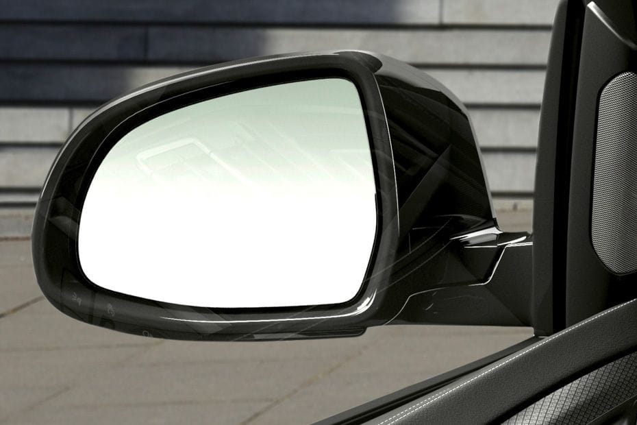 بي إم دبليو IX3 Drivers Side Mirror Rear Angle
