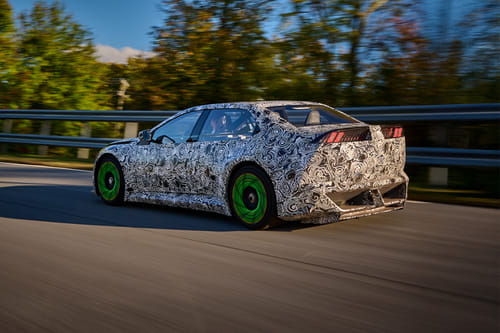 Rear Cross Side View of بي إم دبليو 3 سيريز 2026