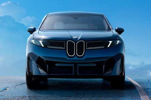 Full Front View of آي إكس 3