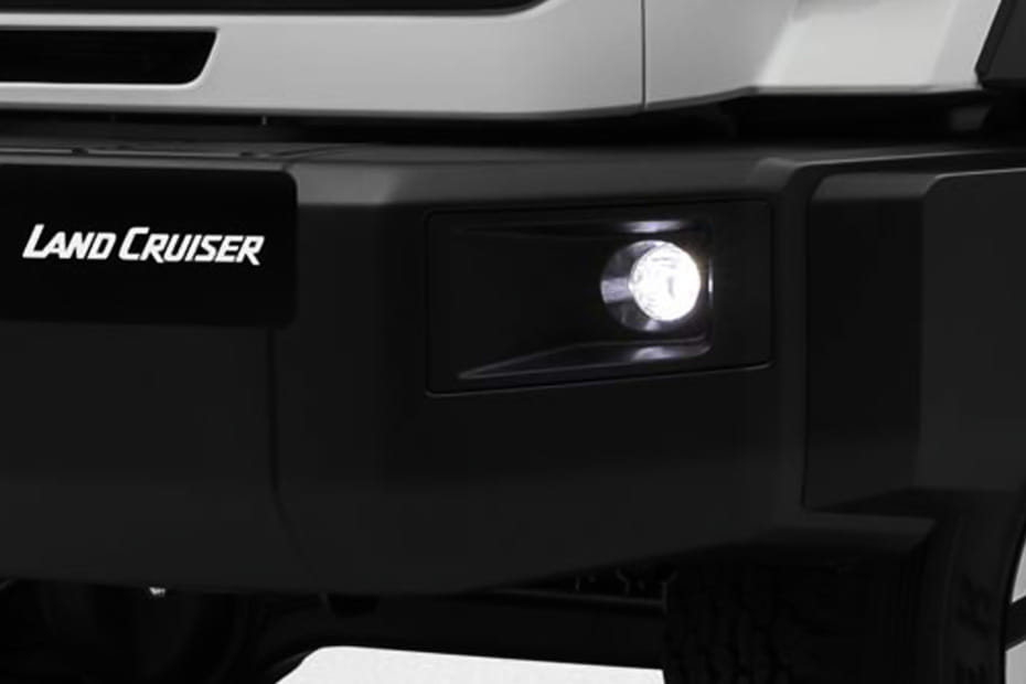لاند كروزر 70 هارد توب Front Fog Lamp