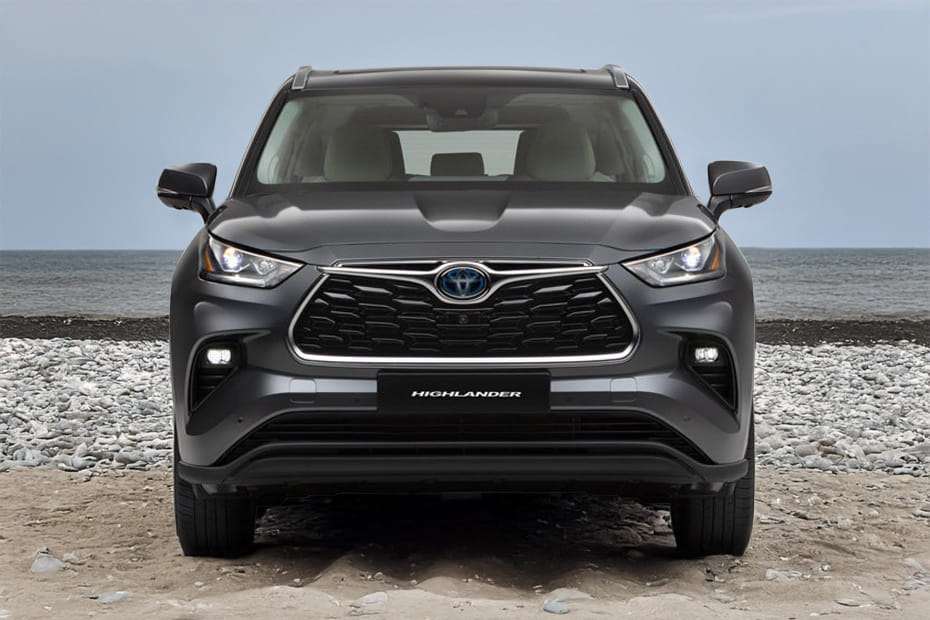 Full Front View of هايلاندر