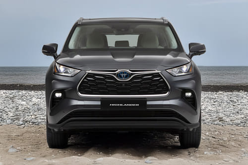 Full Front View of هايلاندر