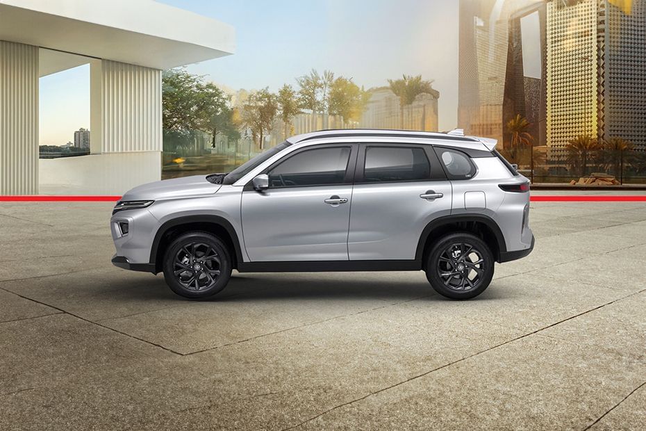 تويوتا أوربان كروزر  Full Side View