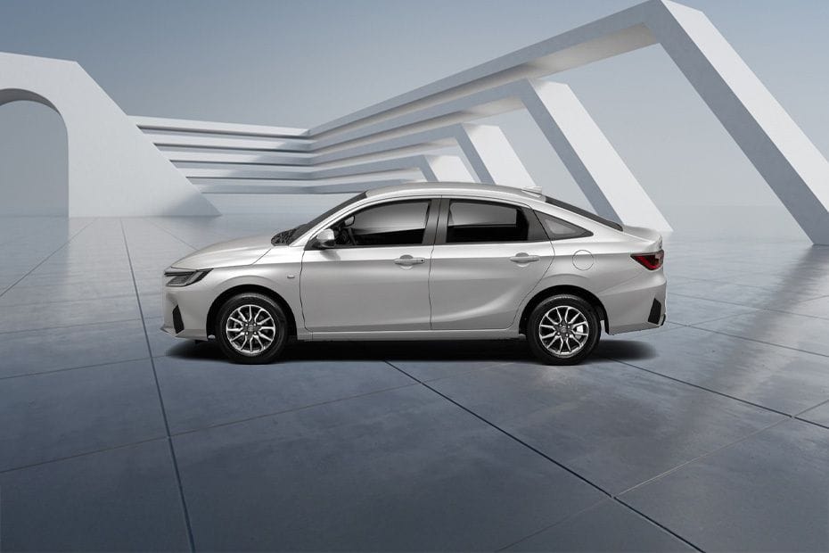 يارس Side view