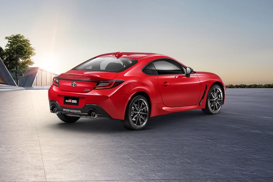 Rear Cross Side View of Toyota GR86