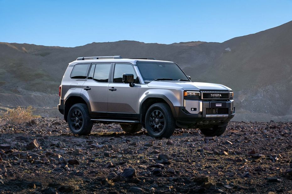 تويوتا لاند كروزر برادو  Front Side View