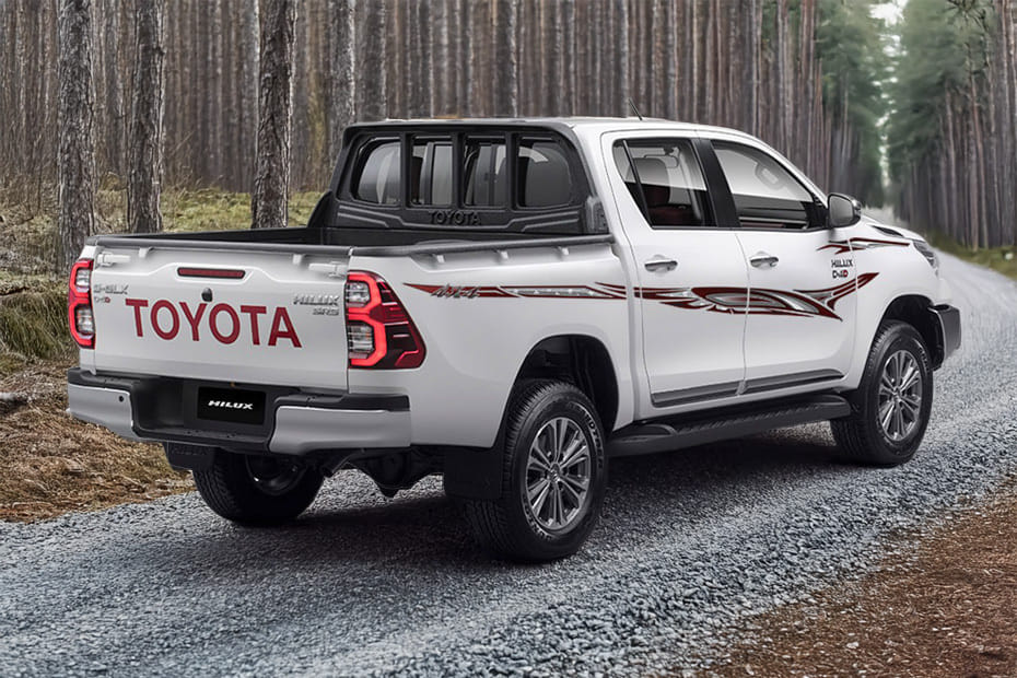 هايلكس Rear angle view