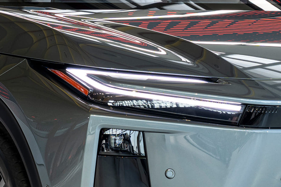 سي-إتش آر بلس Headlight