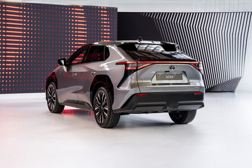 Rear Medium View of تويوتا بي زد 4 إكس