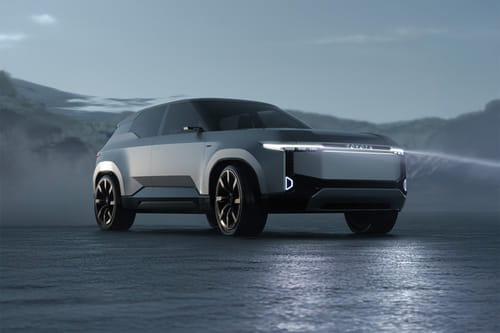 تويوتا لاند كروزر إس إي Front Medium View