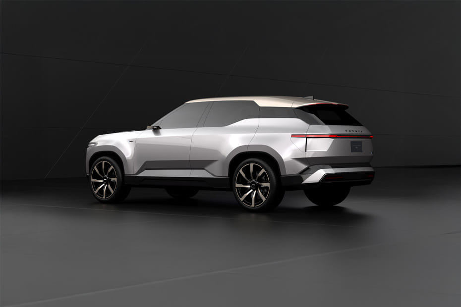 Rear Cross Side View of تويوتا لاند كروزر إس إي