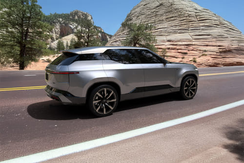 لاند كروزر إس إي Rear Medium Side View