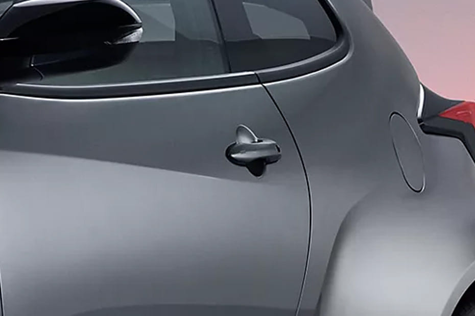 جي آر ياريس Door handle