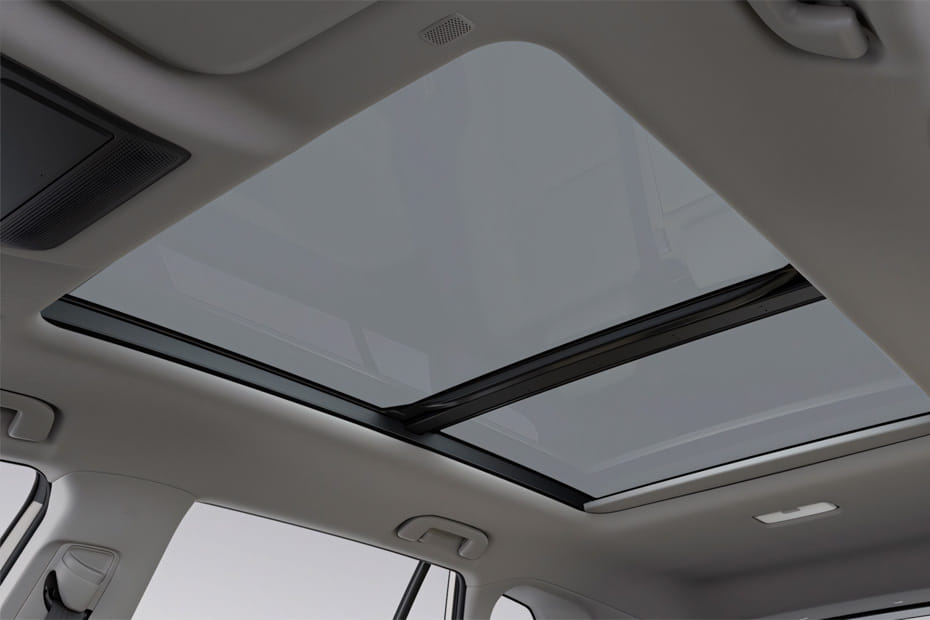 تويوتا آر إيه في 4 2026 Sunroof Moonroof