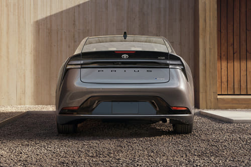 Full Rear View of تويوتا بريوس