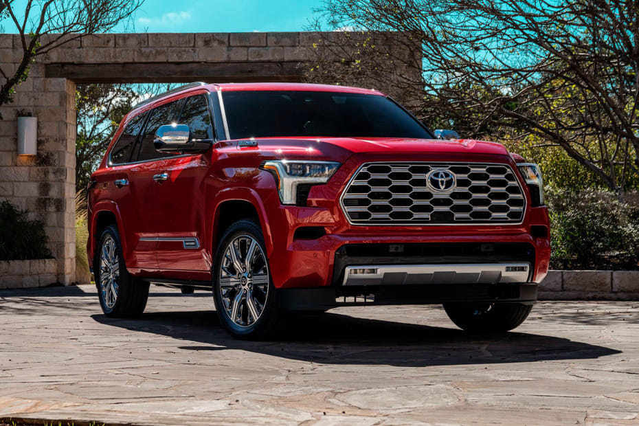 Sequoia Medium Angle Front View