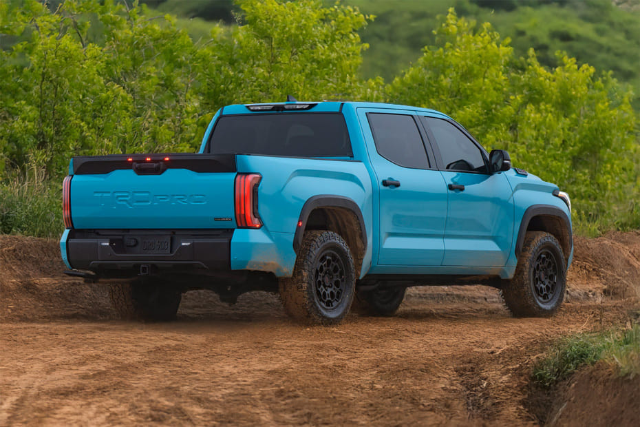 تندرا Rear angle view