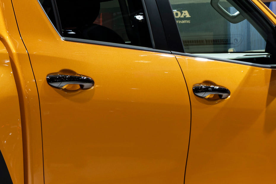 Hilux Hybrid Door handle in Saudi Arabia